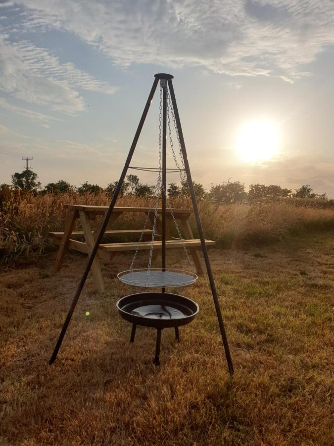 5M Xl Bell Tent With Log Burner Near Whitby Villa Saltburn-by-the-Sea Exterior photo